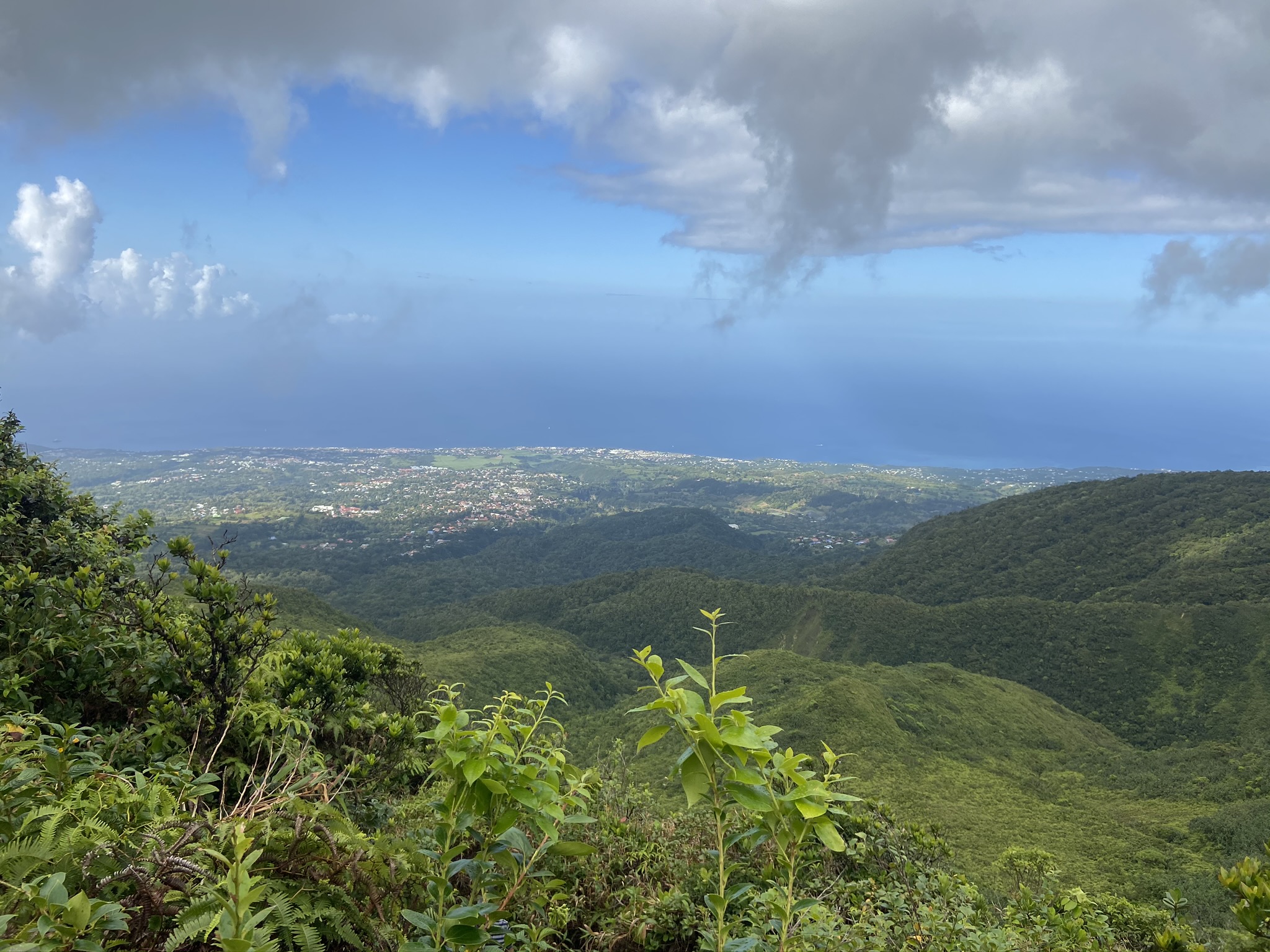 Vue numéro deux de la randonnée à la Soufrière